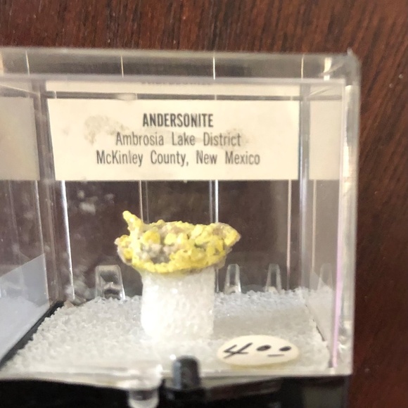 Uranium rock samples.  Fluoresce under Black light. - Picture 3 of 4